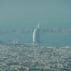 Blick Richtung Burj al Arab von der Aussichtsplattform des Burj Khalifa